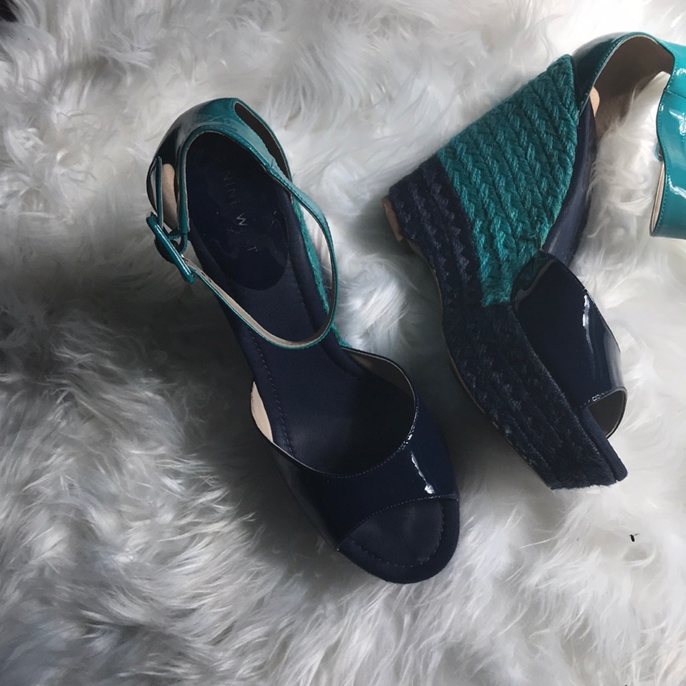 NineWest color-block strappy wedge heels blu/teal